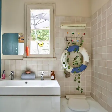Guestready - Lovely Parisian Apt W/ Terrace Appartamento Parigi