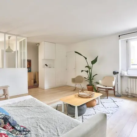 Guestready - Lovely Parisian Apt W/ Terrace Appartamento Parigi
